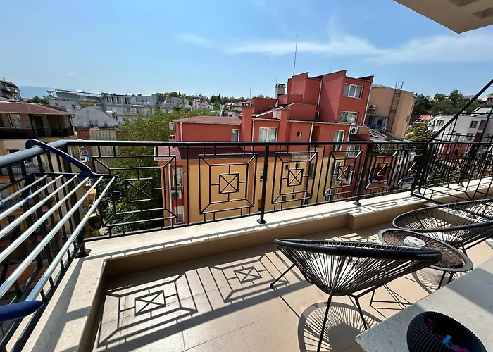 Old Town 3 With Free Private Parking *